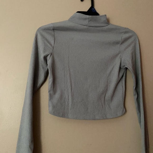 Gray Long Sleeve - Picture 2 of 2